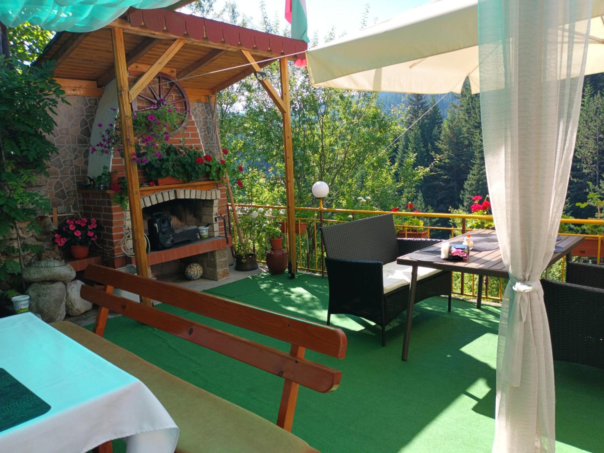 Guest House Stoletnika 야고디나 외부 사진