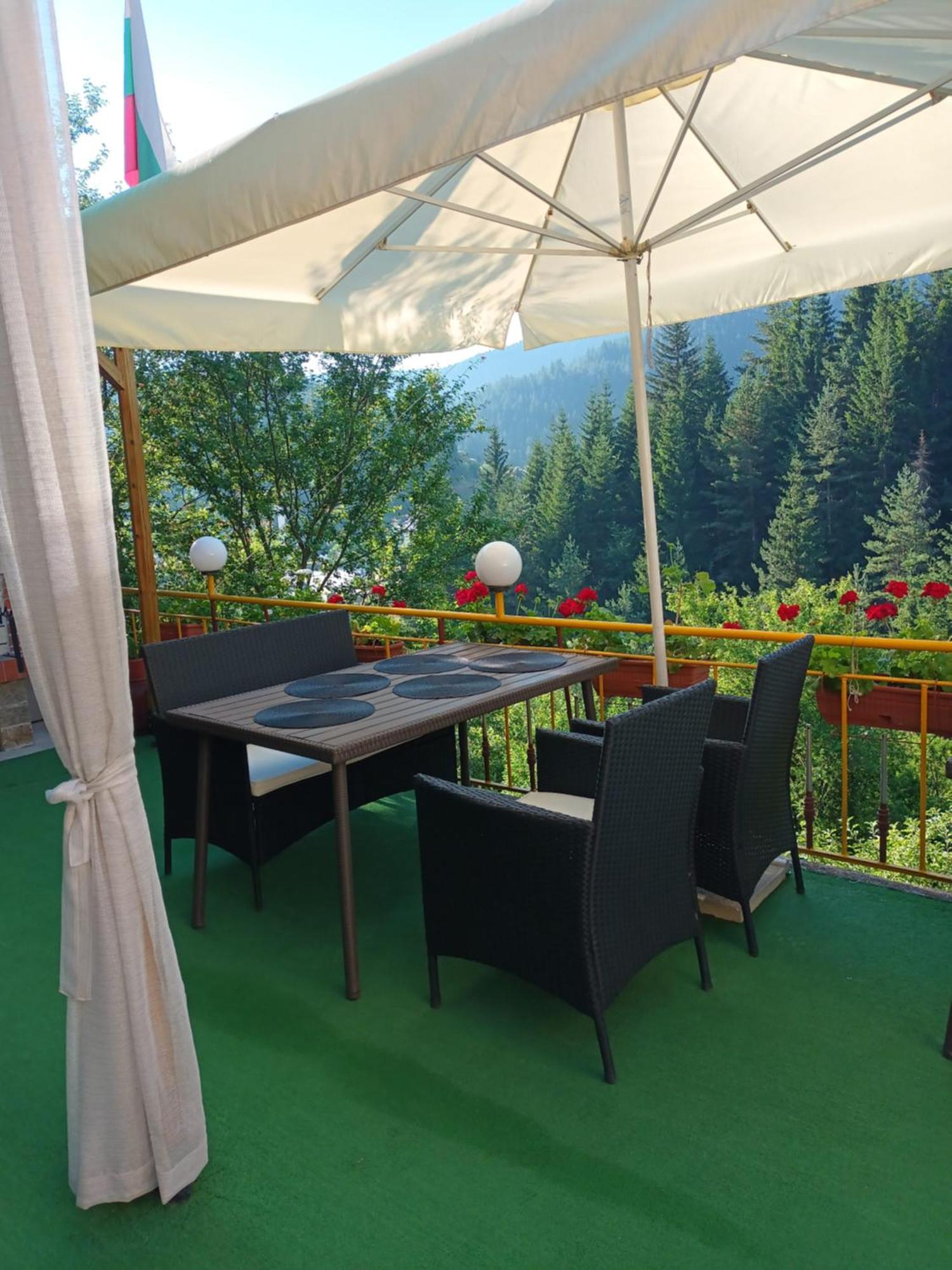 Guest House Stoletnika 야고디나 외부 사진