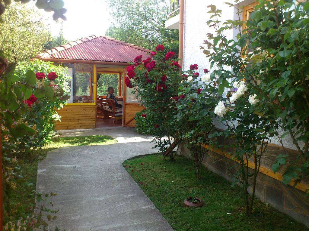Guest House Stoletnika 야고디나 외부 사진